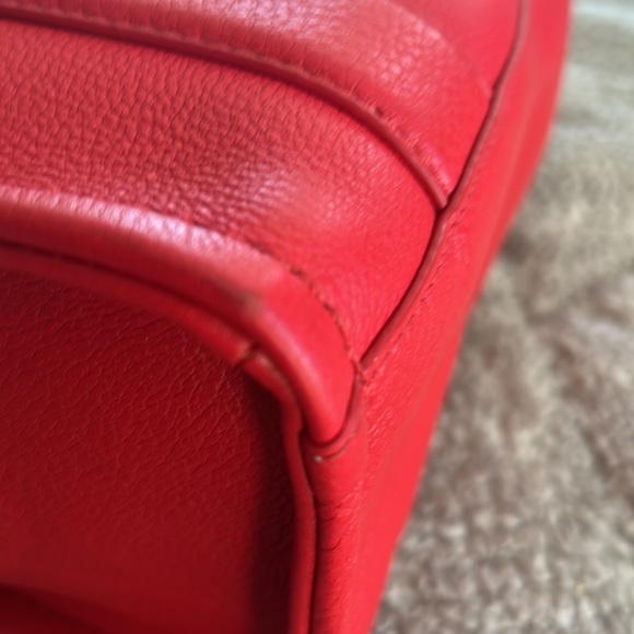 Marc Jacobs SMALL Leather Tote Red - Picture 6 of 7